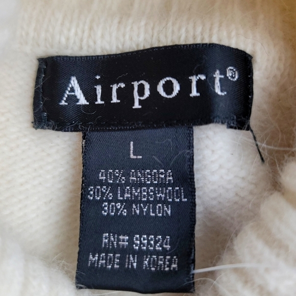 *NWT* Airport‎  Angora Turtleneck Ribbed Short-sleeved Sweater - Picture 6 of 6